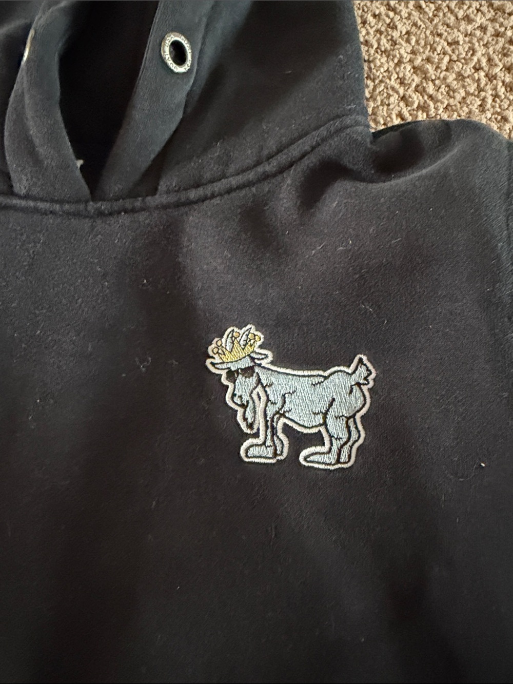 GOAT USA Black Hoodie Youth Medium Embroidered Logo Sweatshirt Kangaroo Pocket - Picture 2 of 6